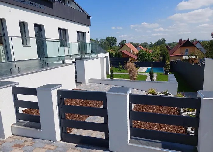 Silver Gold Anka Fonyód