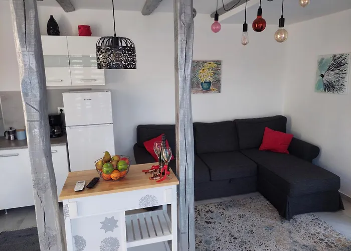 Silver Gold Anka شقة